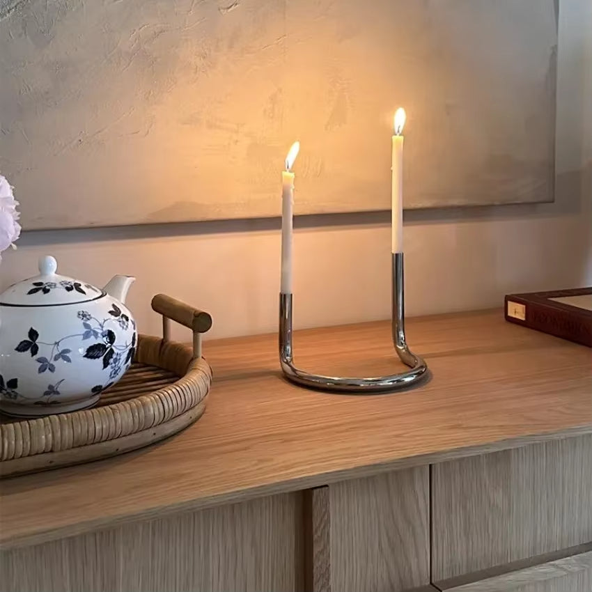 Ljusstake i silver – Svala – Modern design